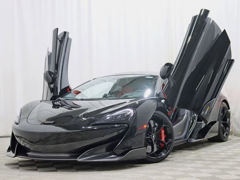 Used 2019 McLaren 600LT RWD image 9