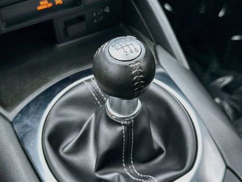 Used 2020 MAZDA MX-5 Miata Grand Touring RWD image 17
