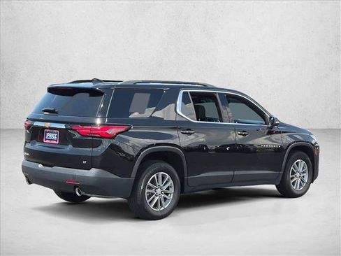 Used 2023 Chevrolet Traverse LT FWD image 5