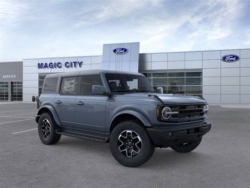 New 2025 Ford Bronco Outer Banks image 7