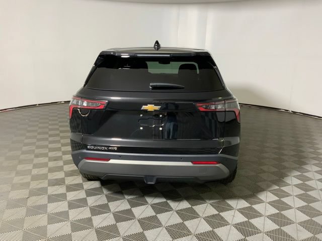 Used 2026 Chevrolet Equinox LT AWD/4WD image 8