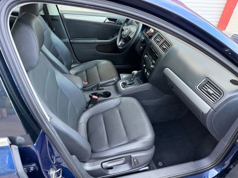 Used 2013 Volkswagen Jetta SE FWD image 21