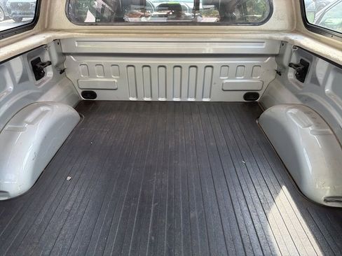 Used 2019 Ford F150 Lariat image 9