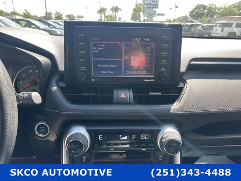 Used 2022 Toyota RAV4 XLE w/ Convenience Package image 16