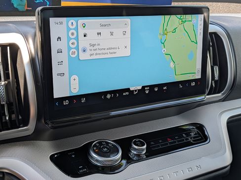 Certified 2025 Ford Expedition Active RWD image 33