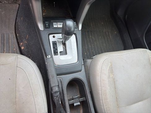 Used 2017 Subaru Forester 2.5i Limited image 13