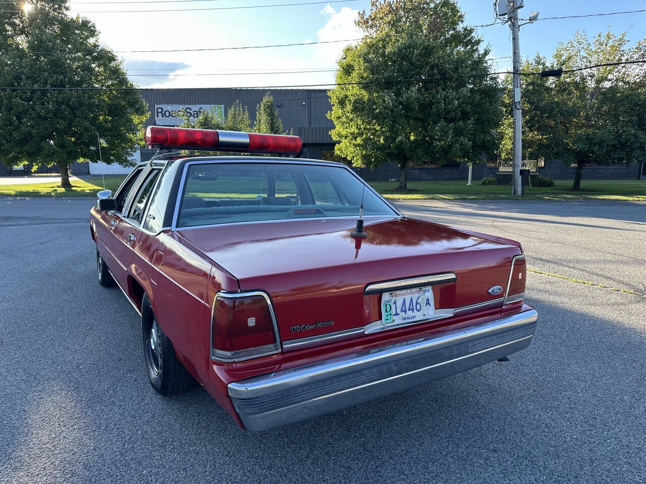 Used 1990 Ford LTD Crown Victoria RWD image 27