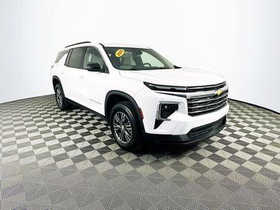 Certified 2025 Chevrolet Traverse LT