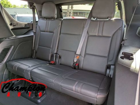 Used 2022 Chevrolet Tahoe RST w/ Luxury Package RWD image 18