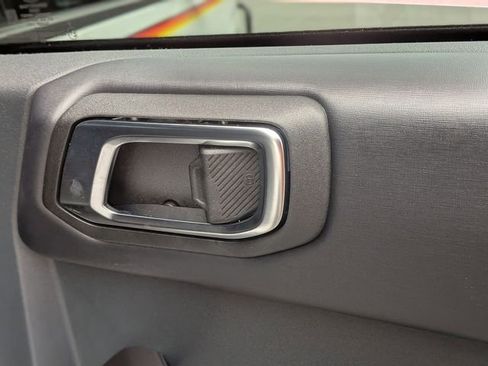 Used 2024 Ford Bronco Badlands image 34