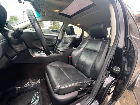 Used 2007 INFINITI M35 w/ Technology Pkg RWD image 12