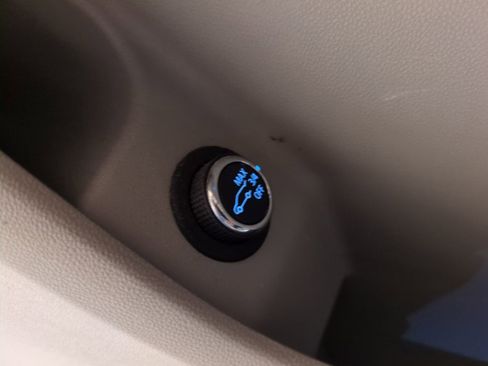 Used 2020 Cadillac XT4 Premium Luxury w/ Cold Weather Package image 17