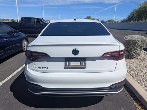 Used 2023 Volkswagen Jetta S image 6