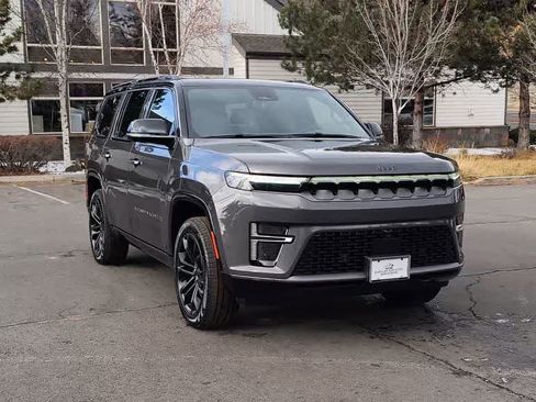 New 2026 Jeep Grand Wagoneer Summit w/ Premium Group III image 3