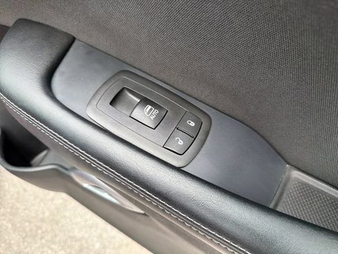 Used 2017 Dodge Challenger R/T RWD image 23