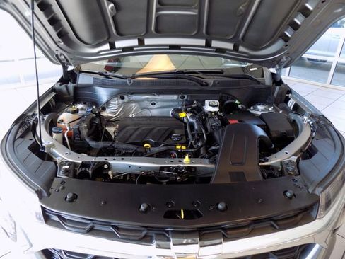 Used 2024 Chevrolet Trax LS image 32