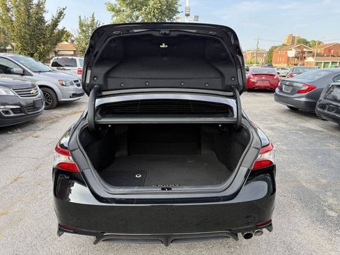Used 2018 Toyota Camry SE w/ Audio Package FWD image 9