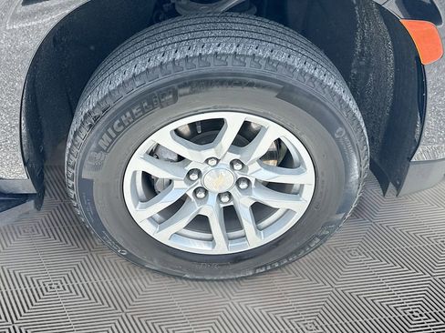 Used 2024 Chevrolet Tahoe LT image 32