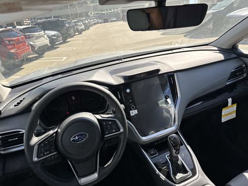 New 2025 Subaru Outback Limited image 9