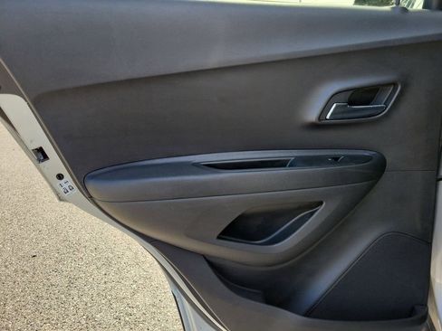 Certified 2019 Chevrolet Trax LS w/ Tint and Cruise Package image 7