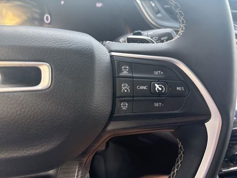 Certified 2023 Jeep Grand Cherokee L Limited w/ Luxury Tech Group II image 20