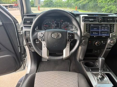 Used 2022 Toyota 4Runner SR5 AWD/4WD image 16