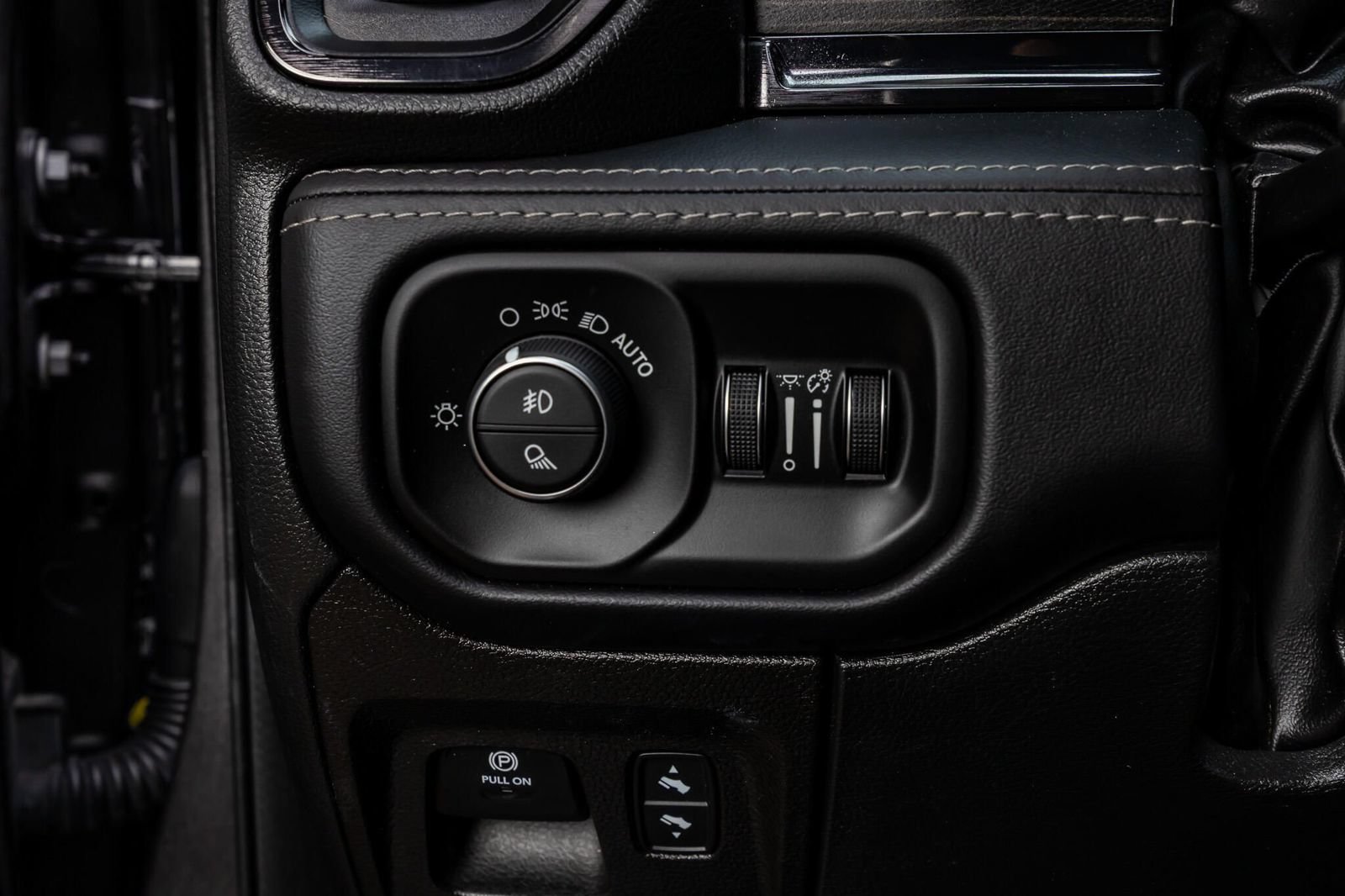 Used 2022 RAM 1500 Limited AWD/4WD image 22