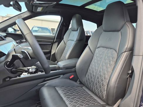 Certified 2022 Audi e-tron S Prestige w/ Prestige Package image 15