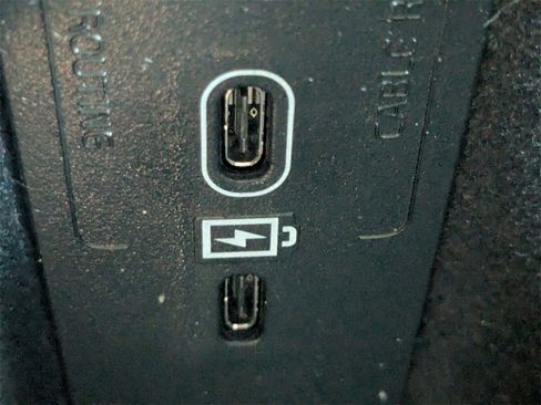 Certified 2025 Volvo XC90 B6 Plus image 26