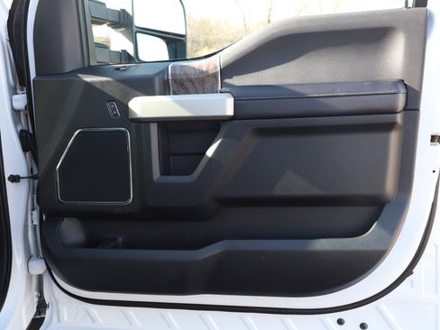 Used 2017 Ford F350 Lariat w/ Lariat Ultimate Package image 9