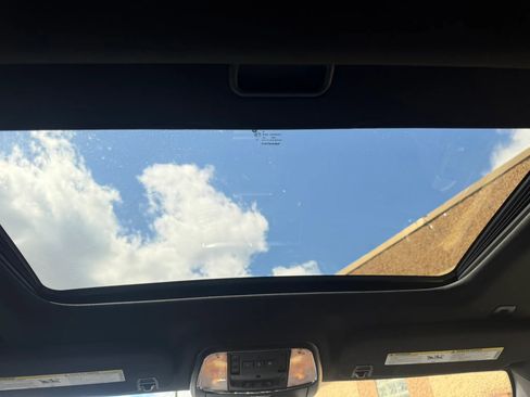 Used 2018 Jeep Grand Cherokee Limited image 28