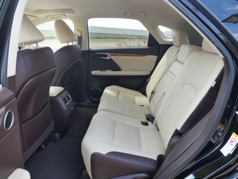 Used 2018 Lexus RX 350 FWD w/ Premium Package image 9