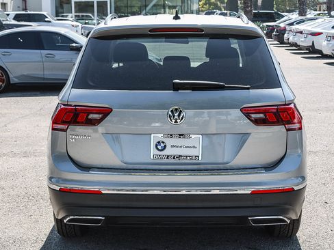 Used 2021 Volkswagen Tiguan SE FWD image 5