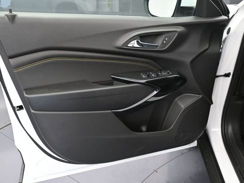 New 2025 Chevrolet Trax LT w/ Driver Confidence Package image 19