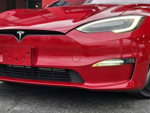 Used 2022 Tesla Model S image 2