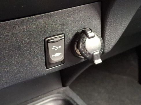 Used 2017 Toyota RAV4 LE w/ Carpet Mat Package image 25