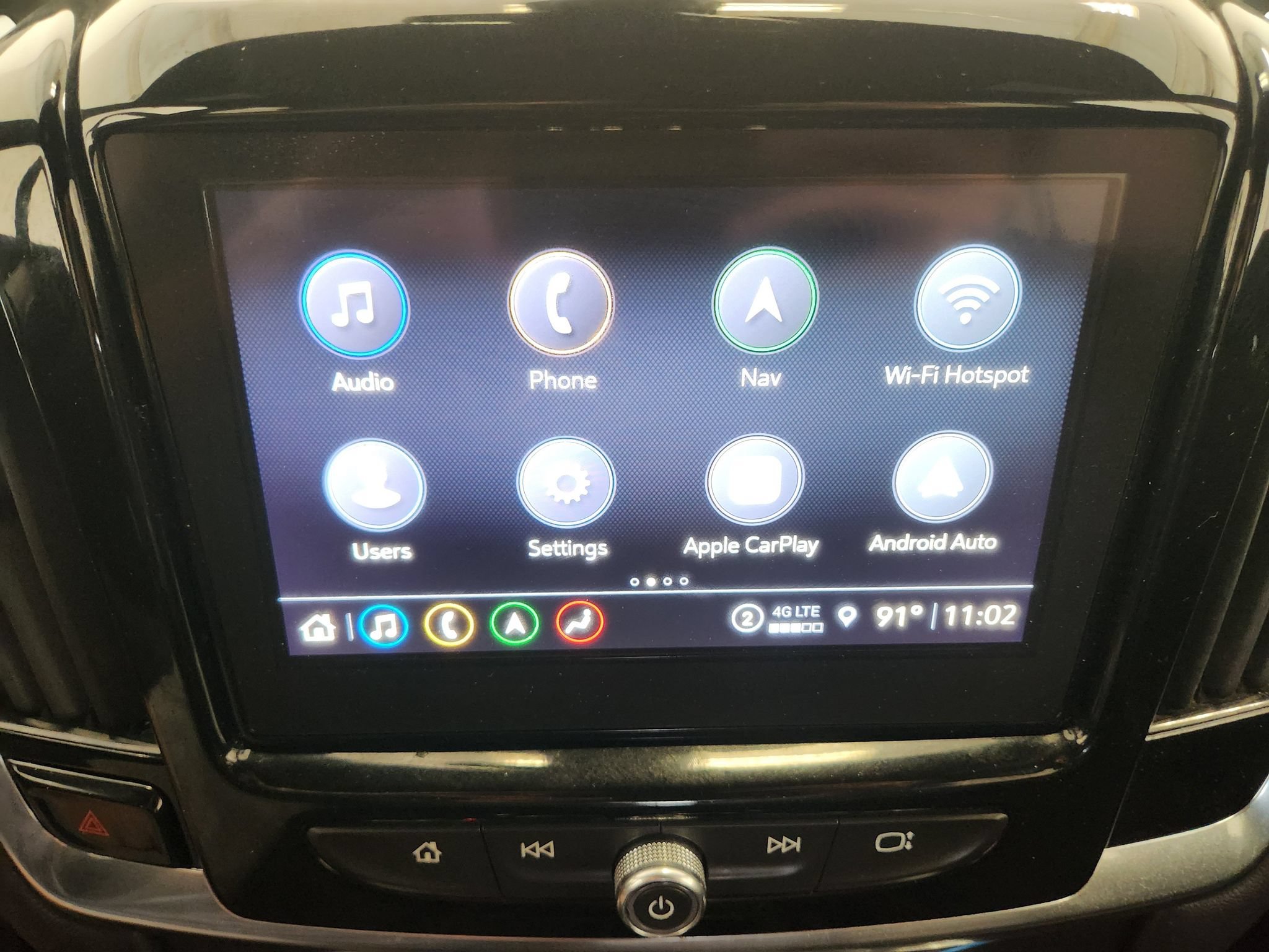 Used 2024 Chevrolet Traverse RS FWD image 15