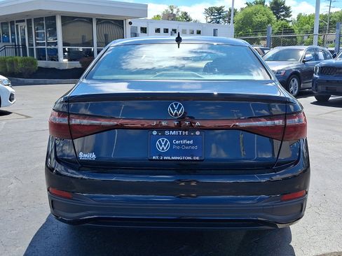 Certified 2025 Volkswagen Jetta Sport FWD image 5