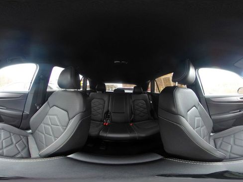 Used 2025 Volkswagen Atlas Cross Sport SE image 42