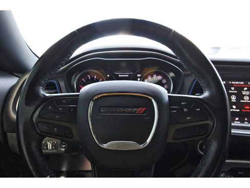 Used 2020 Dodge Challenger SXT w/ Driver Convenience Group image 17
