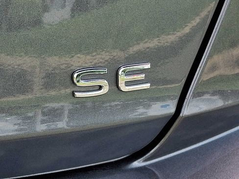 Certified 2023 Volkswagen Jetta SE FWD image 28