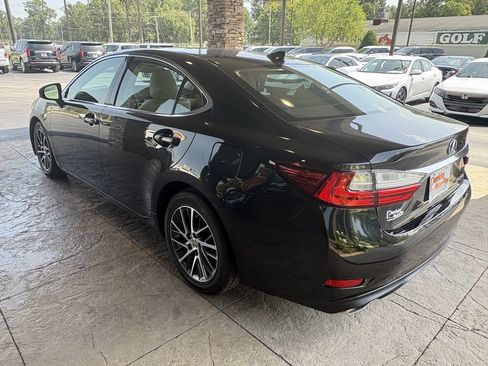 Used 2016 Lexus ES 350 w/ Luxury Package w/Wood Trim FWD image 8