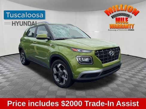 Used 2024 Hyundai Venue SEL image 3