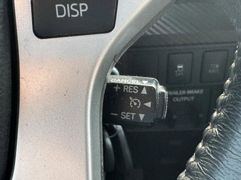 Used 2017 Toyota Tundra Limited image 11