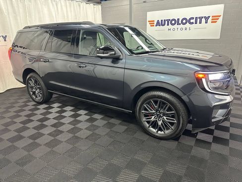 Used 2025 Ford Expedition Max Platinum w/ Stealth Performance Package AWD/4WD image 2