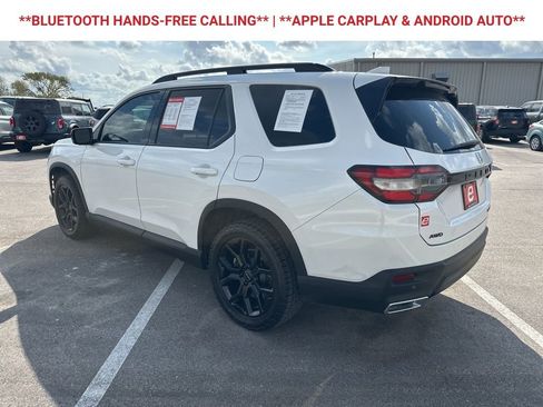 Used 2025 Honda Pilot Black Edition image 6