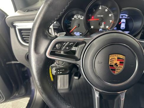 Used 2018 Porsche Macan AWD/4WD image 26