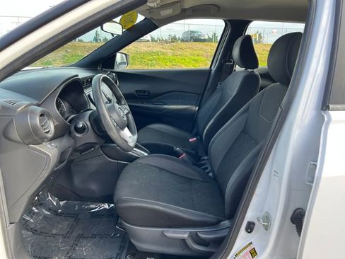 Used 2018 Nissan Kicks S w/ Exterior Package image 17