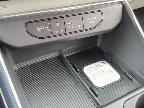 New 2026 Kia Carnival SX w/ SX Dark Edition Package FWD image 6