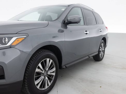 Used 2019 Nissan Pathfinder SL AWD/4WD image 12